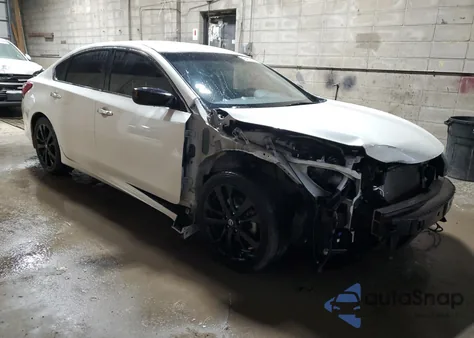 2018 Nissan Altima 2.5 из США, поврежденный, VIN 1N4AL3AP9JC281357